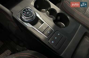 Внедорожник / Кроссовер Ford Kuga 2022 в 