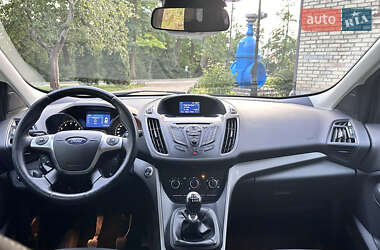 Внедорожник / Кроссовер Ford Kuga 2016 в 