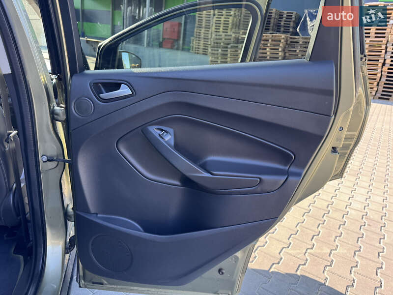 Внедорожник / Кроссовер Ford Kuga 2013 в Виннице