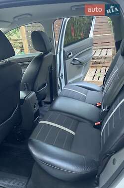 Внедорожник / Кроссовер Ford Kuga 2010 в 