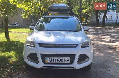 Внедорожник / Кроссовер Ford Kuga 2015 в 