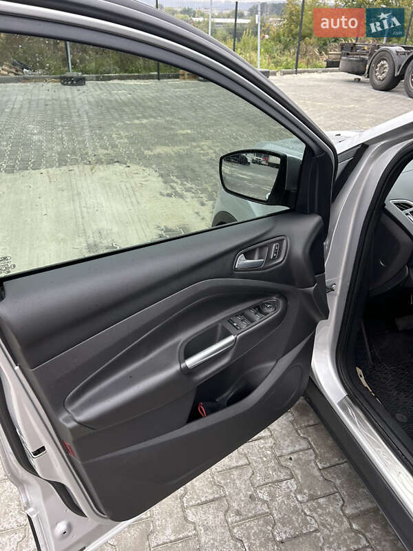 Внедорожник / Кроссовер Ford Kuga 2013 в Львове фото 10 Внедорожник / Кроссовер Ford Kuga 2013 в Львове