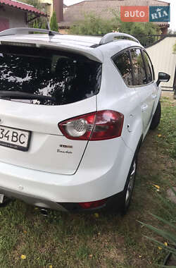 Позашляховик / Кросовер Ford Kuga 2010 в 