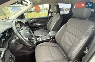Внедорожник / Кроссовер Ford Kuga 2019 в 