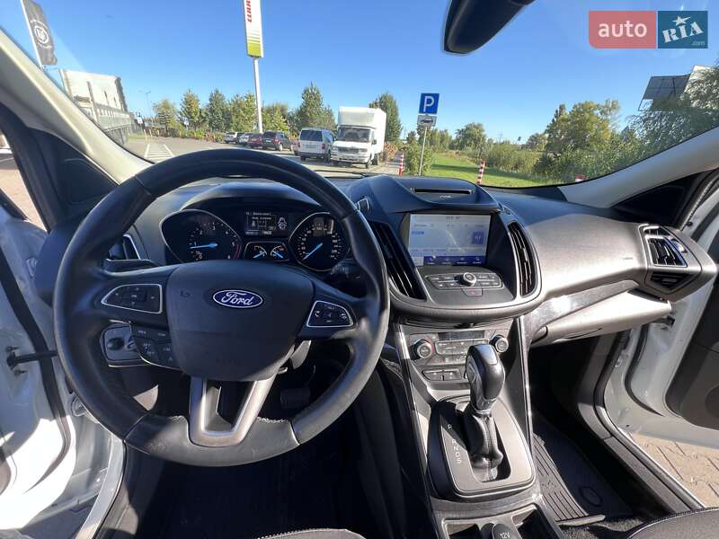 Внедорожник / Кроссовер Ford Kuga 2019 в Киеве
