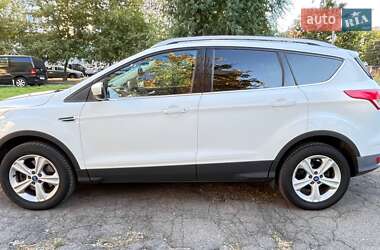 Внедорожник / Кроссовер Ford Kuga 2013 в 