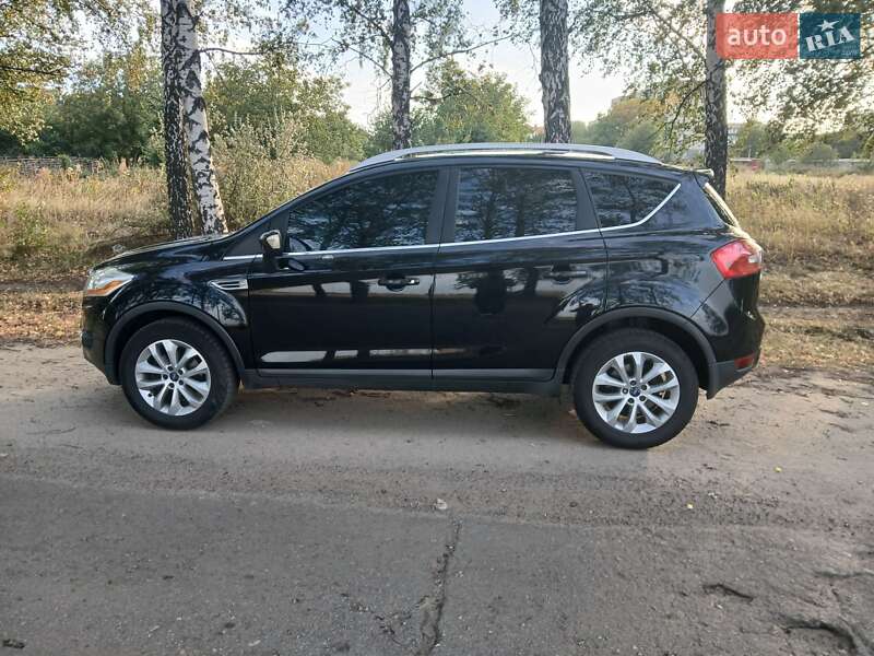 Позашляховик / Кросовер Ford Kuga 2010 в Краснограді