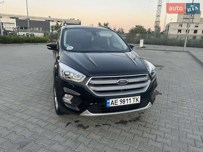 Внедорожник / Кроссовер Ford Kuga 2018 в Харькове