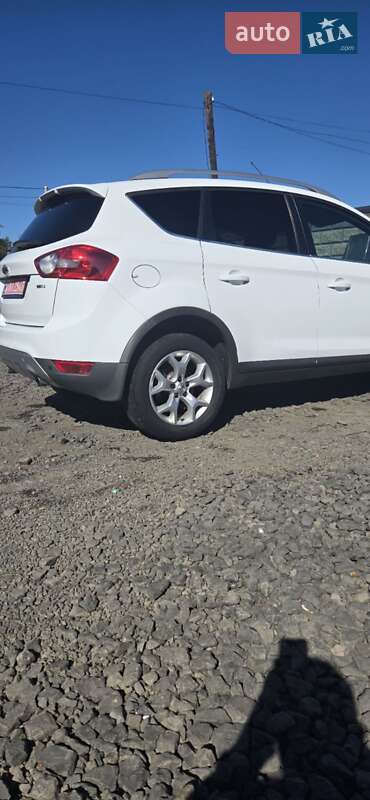 Позашляховик / Кросовер Ford Kuga 2010 в Луцьку
