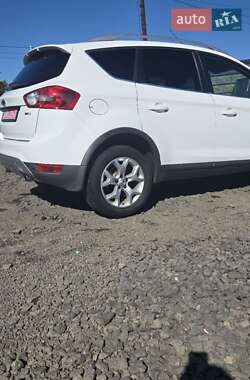Внедорожник / Кроссовер Ford Kuga 2010 в 