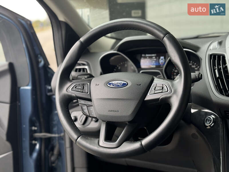 Внедорожник / Кроссовер Ford Kuga 2019 в Киеве