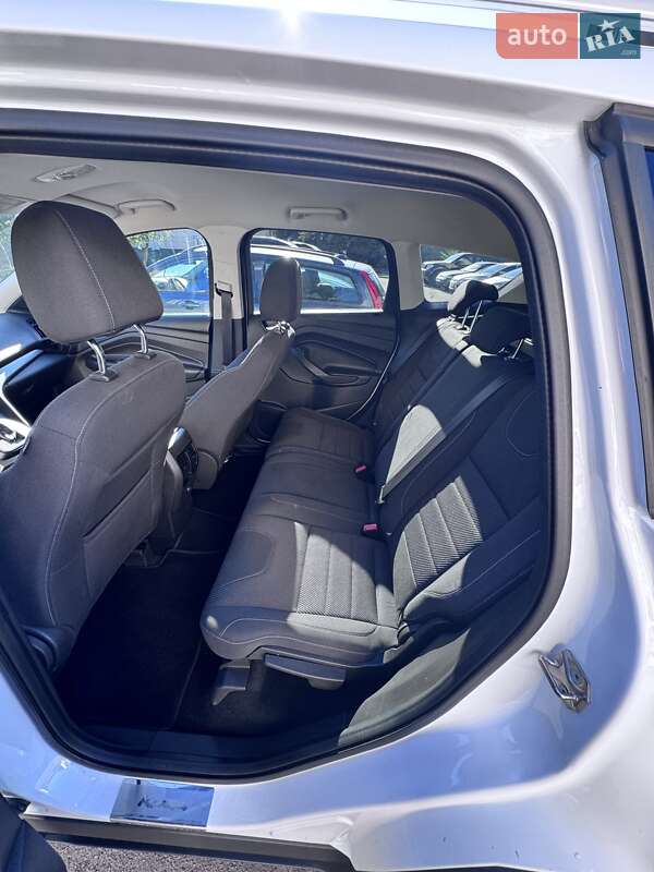 Внедорожник / Кроссовер Ford Kuga 2013 в Киеве