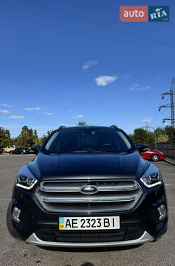 Внедорожник / Кроссовер Ford Kuga 2019 в 
