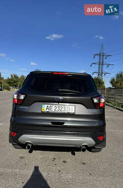Внедорожник / Кроссовер Ford Kuga 2019 в 