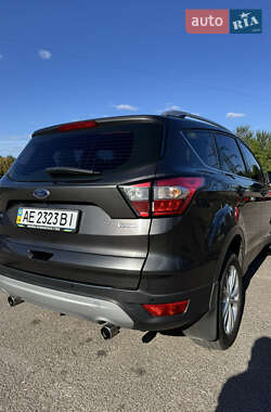 Внедорожник / Кроссовер Ford Kuga 2019 в 