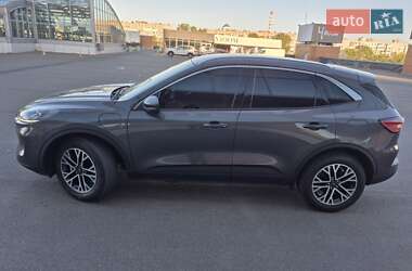 Внедорожник / Кроссовер Ford Kuga 2022 в 