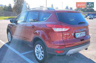 Внедорожник / Кроссовер Ford Kuga 2016 в 
