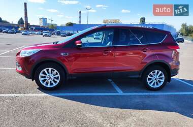 Внедорожник / Кроссовер Ford Kuga 2016 в 