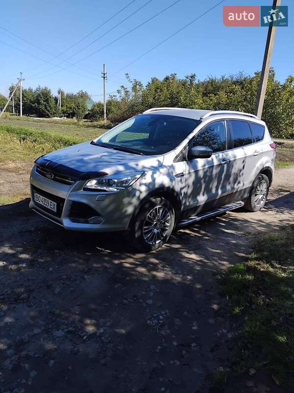 Внедорожник / Кроссовер Ford Kuga 2013 в 