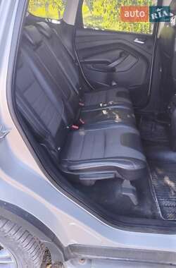 Внедорожник / Кроссовер Ford Kuga 2013 в 
