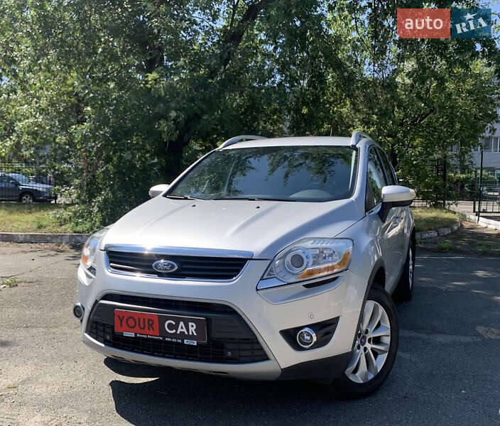 Внедорожник / Кроссовер Ford Kuga 2012 в 
