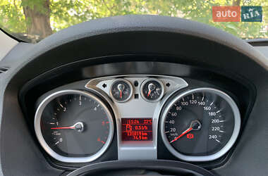 Внедорожник / Кроссовер Ford Kuga 2012 в 