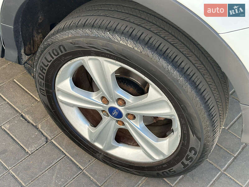 Внедорожник / Кроссовер Ford Kuga 2013 в Одессе