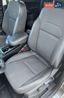 Внедорожник / Кроссовер Ford Kuga 2019 в 
