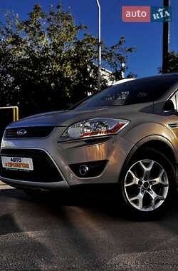 Позашляховик / Кросовер Ford Kuga 2011 в Полтаві