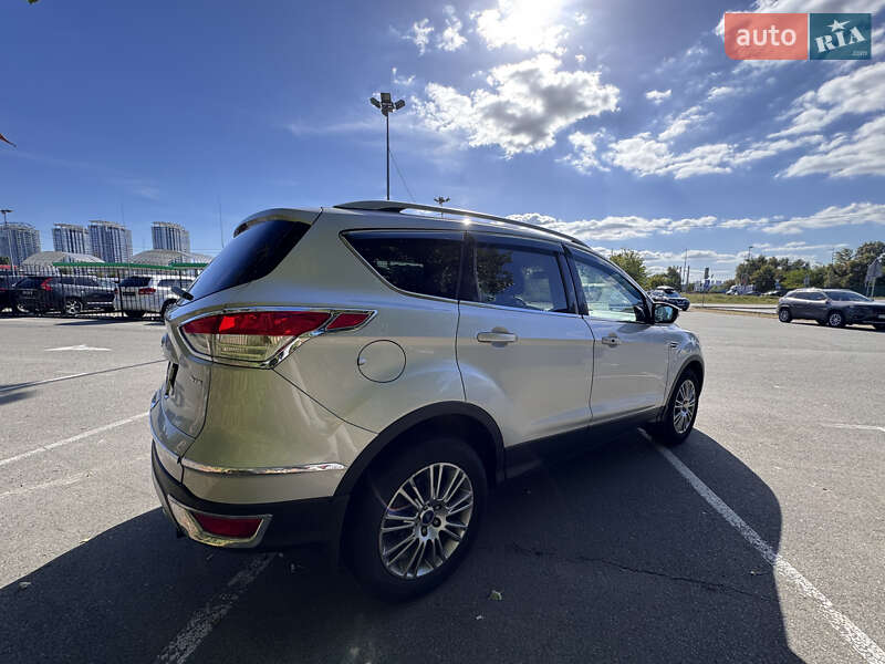 Внедорожник / Кроссовер Ford Kuga 2013 в Киеве