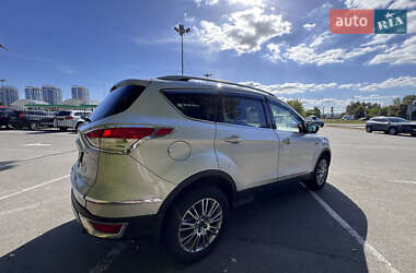 Внедорожник / Кроссовер Ford Kuga 2013 в 