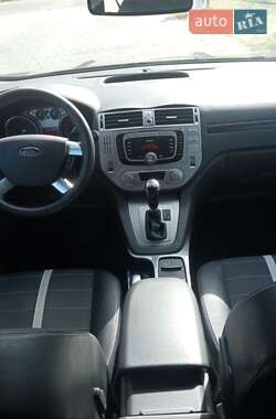 Внедорожник / Кроссовер Ford Kuga 2010 в 