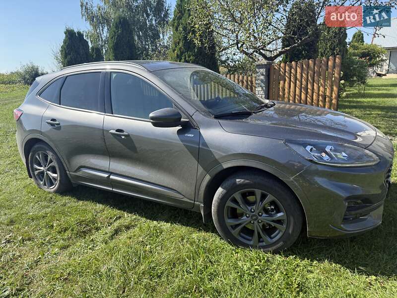 Внедорожник / Кроссовер Ford Kuga 2023 в Львове