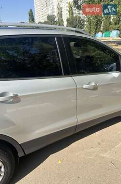 Внедорожник / Кроссовер Ford Kuga 2013 в 