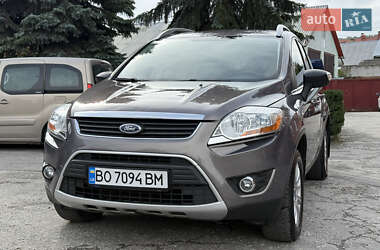 Внедорожник / Кроссовер Ford Kuga 2011 в 