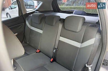 Внедорожник / Кроссовер Ford Kuga 2011 в 