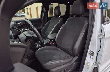 Внедорожник / Кроссовер Ford Kuga 2017 в 