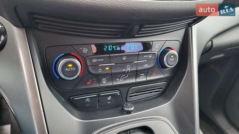 Внедорожник / Кроссовер Ford Kuga 2017 в Киеве