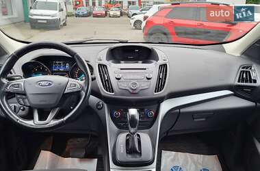 Внедорожник / Кроссовер Ford Kuga 2017 в 