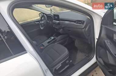 Внедорожник / Кроссовер Ford Kuga 2021 в 