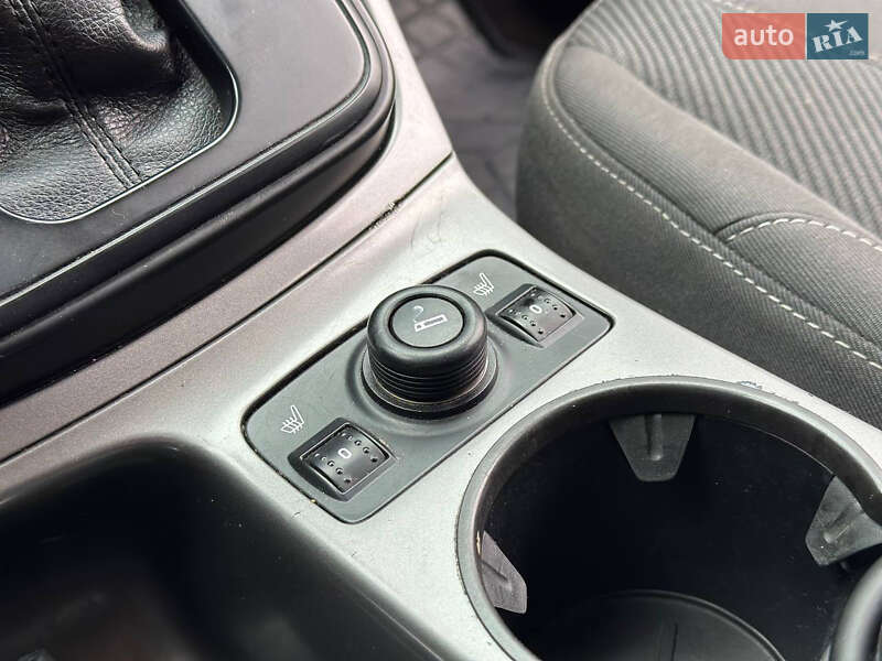 Внедорожник / Кроссовер Ford Kuga 2013 в Днепре