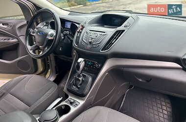 Внедорожник / Кроссовер Ford Kuga 2013 в 