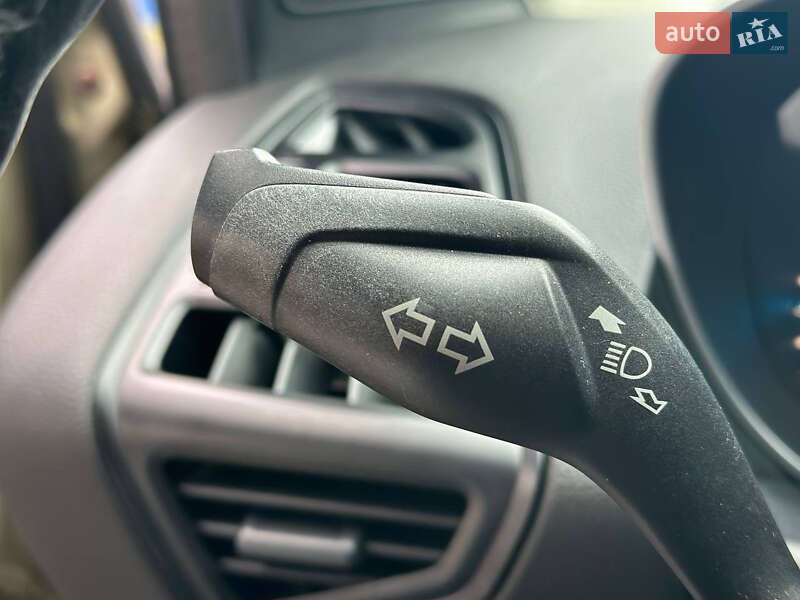 Внедорожник / Кроссовер Ford Kuga 2013 в Днепре