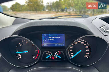 Внедорожник / Кроссовер Ford Kuga 2013 в 