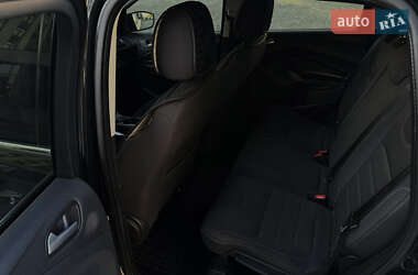 Внедорожник / Кроссовер Ford Kuga 2014 в 