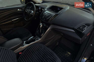 Внедорожник / Кроссовер Ford Kuga 2014 в 