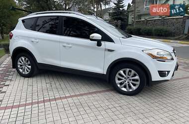 Внедорожник / Кроссовер Ford Kuga 2010 в 