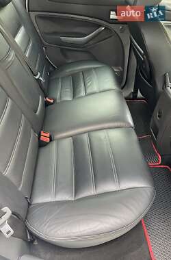 Внедорожник / Кроссовер Ford Kuga 2010 в 