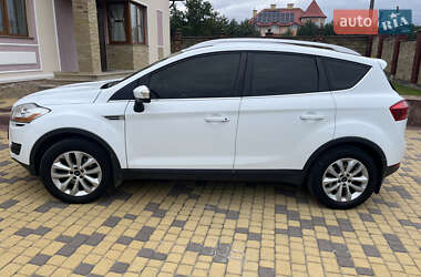 Внедорожник / Кроссовер Ford Kuga 2010 в 