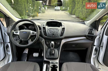Внедорожник / Кроссовер Ford Kuga 2013 в 